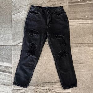 Women’s black distressed mom jean - Aeropostale - size 4